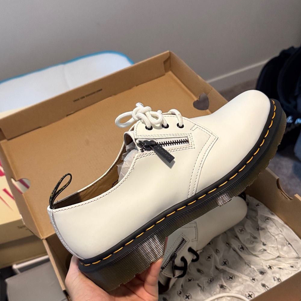 Dr martens beams air wair white oxfords Brand New